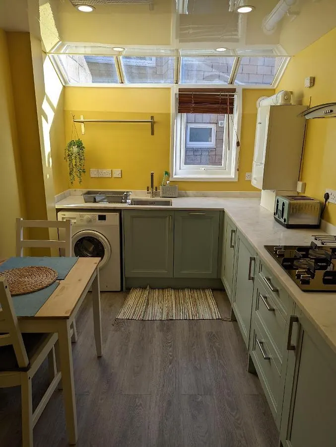 Family Friendly Central Garden Flat Εδιμβούργο