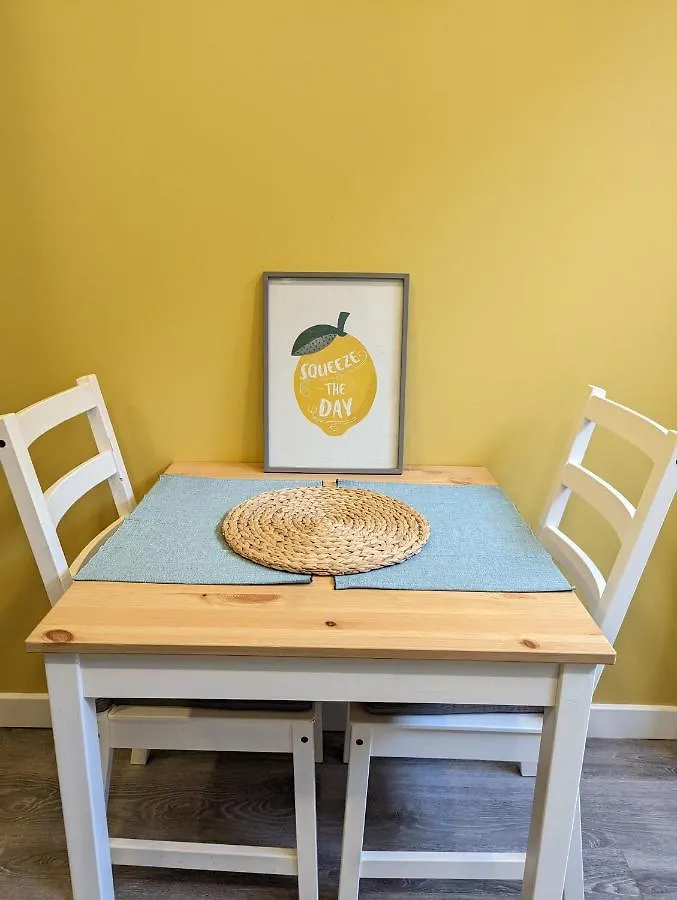 Family Friendly Central Garden Flat Edynburg 0*,  Wielka Brytania